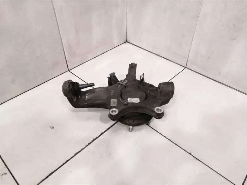 Chevrolet Corvette C6 Left Front Hub 88965637 Wheel Bearing Case Front Left