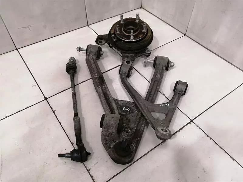 Chevrolet Corvette C6 Right Rear Hub 88965637 Wheel Bearing Housing Rear Right