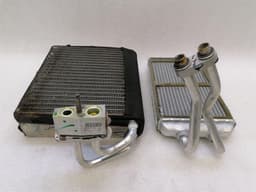 CHEVROLET Chevrolet Corvette C6 Heater Matrix 89019028 Heat Exchanger Radiator SET — thumbnail 1