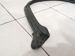 CHEVROLET Chevrolet Corvette C6 Lower Weatherstrip Roof Seal 89023801 Lower Roof Gasket — thumbnail 9