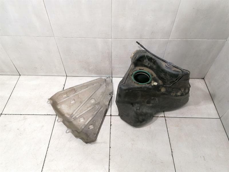 CHEVROLET Chevrolet Corvette C6 Right Fuel Tank 10310017 Right Fuel Tank