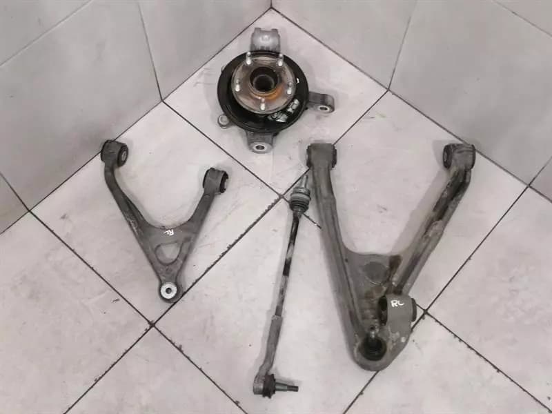 Chevrolet Corvette C6 Left Rear Hub 88965638 Wheel Bearing Housing Rear Left Set