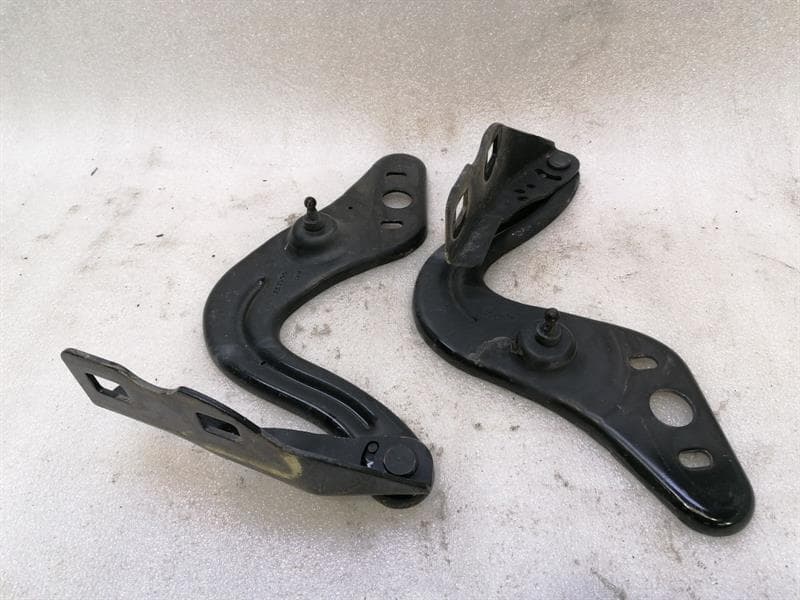 CHEVROLET Chevrolet Corvette C6 Bonnet Hinge LHS 1585571 Hood Hinge Left