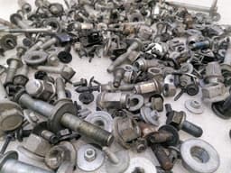 CHEVROLET CHEVROLET CORVETTE C6 SCREENS BOLTS FROM ONE CAR SET SCREWS — thumbnail 3