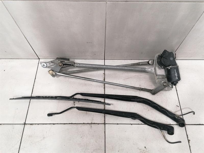 Chevrolet Corvette C6 Front Wiper Linkage 25820788 Wiper Motor Front