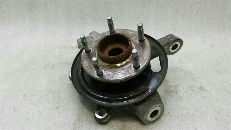 Chevrolet Corvette C6 Left Rear Hub 88965638 Wheel Bearing Housing Rear Left