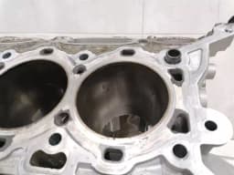 ASTON MARTIN ASTON MARTIN VANTAGE V12 V12S Engine BLOCK ENGINE BLOCK AM28 — thumbnail 4