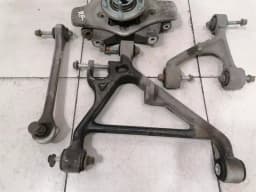 ASTON MARTIN ASTON MARTIN VANTAGE V12 S Right Rear Hub V12S Wheel Bearing Case Rear Right — thumbnail 10