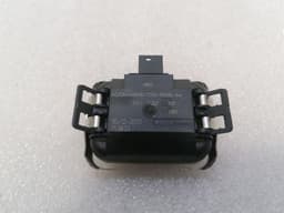 ASTON MARTIN ASTON MARTIN VANTAGE V12 Sensor CD33-17E695-AA RAIN RAIN — thumbnail 1