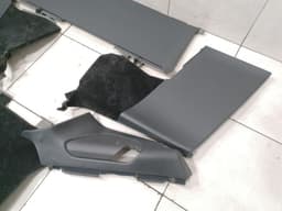 ASTON MARTIN ASTON MARTIN VANTAGE V12 Cover 6G33-465A03-AB Bezel COVERS BEHIND SEATS — thumbnail 2