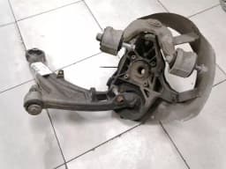 ASTON MARTIN ASTON MARTIN VANTAGE V12 S Left Front Hub V12S Wheel Bearing Housing Front Left — thumbnail 1