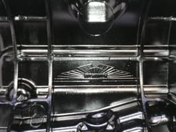 ASTON MARTIN Aston Martin Vantage V12 Engine Cover ED23-6583-AA Engine Cover RIGHT RIGHT — thumbnail 3