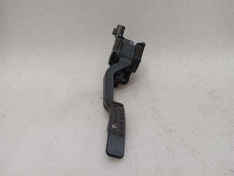 ASTON MARTIN Aston Martin Vantage V12 Throttle Pedal (Electrical) ED23-9F836-DA Throttle Pedal