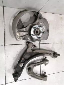 ASTON MARTIN ASTON MARTIN VANTAGE V12 S Right Front Hub V12S Wheel Bearing Case Front Right — thumbnail 3