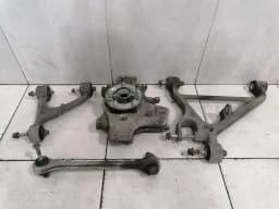 ASTON MARTIN Aston Martin Vantage V12 S Left Rear Hub V12S Wheel Bearing Housing Rear Left — thumbnail 1