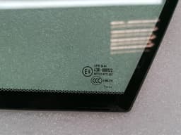 ASTON MARTIN Aston Martin Vantage Right Front 1/4 Glass 6G33-C21410-CA Door Glass 1/4 Front Re — thumbnail 5