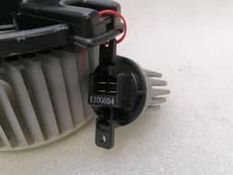 ASTON MARTIN ASTON MARTIN VANTAGE V12 Heater Blower 4G43-19F612-AA Motor Heater Fan RHD — thumbnail 2