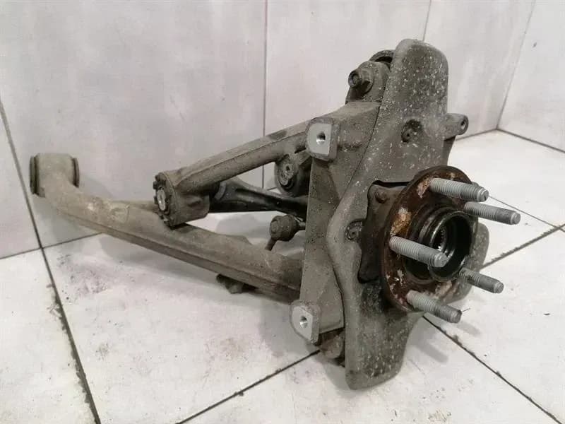 ASTON MARTIN DBS V12 08-12 Left Rear Hub 8D33-5A971-AB Wheel Bearing Case Rear Li