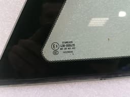 ASTON MARTIN ASTON MARTIN VANTAGE Left Quarter Glass 6G33-C29751-BA Door Window 1⁄4 Rear Left — thumbnail 2
