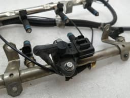 ASTON MARTIN ASTON MARTIN DBS V12 08-12 Fuel Rail 4G4E-9S441-CB Injection Strip Pipe Distributors — thumbnail 8