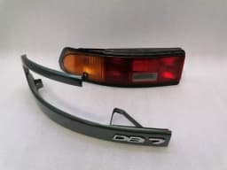 ASTON MARTIN ASTON MARTIN DB7 VANTAGE Left Rear Light 37-81217 Rear Left Tail Light — thumbnail 3