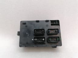 ASTON MARTIN ASTON MARTIN DB7 VANTAGE Fuse Box 37-120601-AD Fuse Box — thumbnail 1