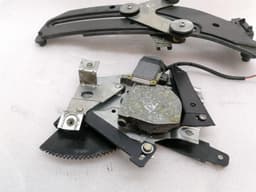ASTON MARTIN ASTON MARTIN DB7 Right Rear Winder 91668 rear window re 76-90254 steering wheel — thumbnail 2
