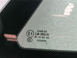 ASTON MARTIN Aston Martin Vantage Left Rear Quarter Glass 6G33-C29751-BA Door Glass 1/4 Rear — thumbnail 4