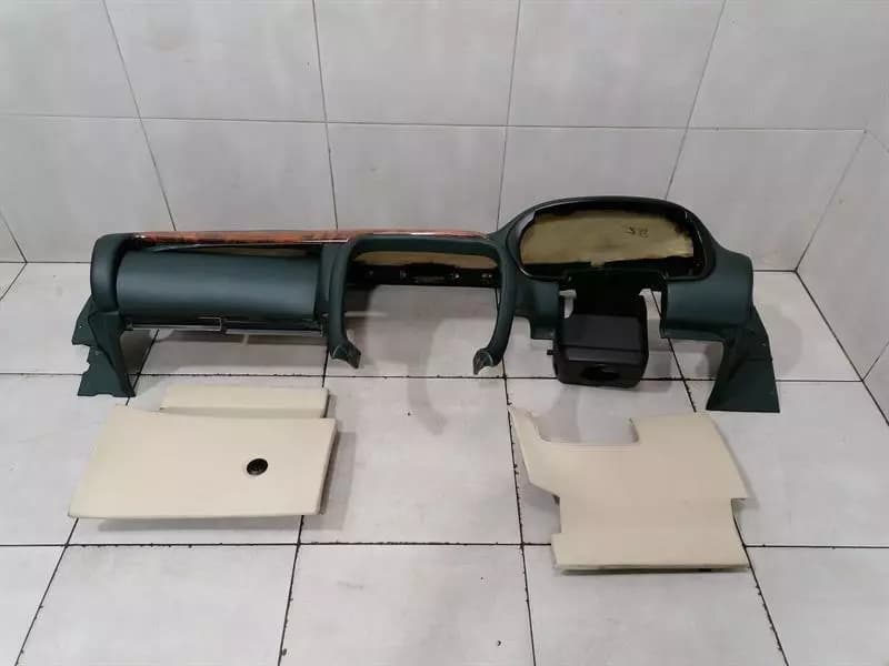 ASTON MARTIN ASTON MARTIN DB7 VANTAGE Dashboard 83-83343 RHD RIGHT HANDLEBAR