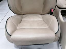 ASTON MARTIN ASTON MARTIN DB7 VANTAGE STEERING WHEEL RECARO SPORT SEATS 74-121182-AAW seats BEIGE — thumbnail 3