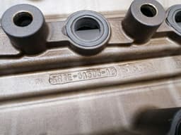 ASTON MARTIN ASTON MARTIN DB7 VANTAGE CAMSHAFT 07-85637 CAMSHAFT COVER LEFT — thumbnail 7