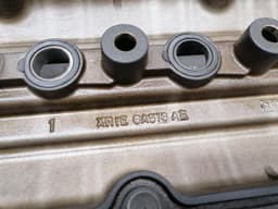 ASTON MARTIN ASTON MARTIN DB7 VANTAGE CAMSHAFT 07-85637 CAMSHAFT COVER LEFT — thumbnail 8