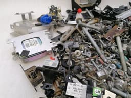 ASTON MARTIN Aston Martin Vantage V12 Screws Bolts from One Car Set Bolts — thumbnail 4