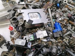ASTON MARTIN Aston Martin Vantage V12 Screws Bolts from One Car Set Bolts — thumbnail 7