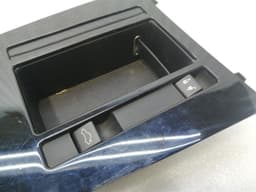 ASTON MARTIN ASTON MARTIN VANTAGE V12 Ashtray V12 Ashtray CG43-045A66-AC — thumbnail 10