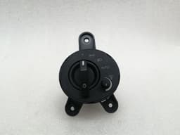 ASTON MARTIN Aston Martin Vantage V12 light switch DG43-11654-BA light switch — thumbnail 4