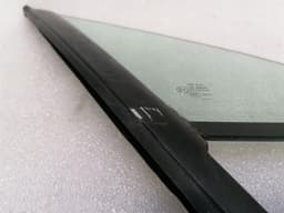 ASTON MARTIN Aston Martin Rapide Right Front 1/4 Glass AD43-C262A36-AK Door Panel 1/4 Front Re — thumbnail 9