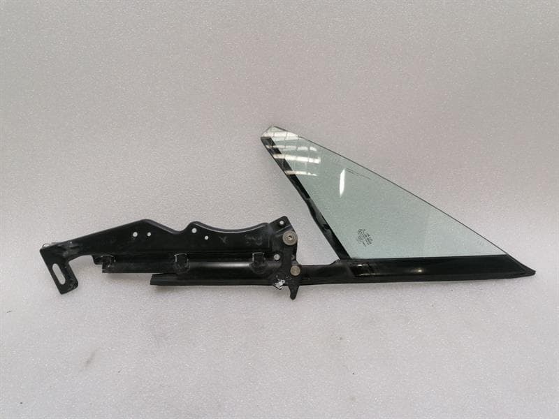 ASTON MARTIN Aston Martin Rapide Left Front 1/4 Glass AD43-C262A36-AL Door Panel 1/4 Front Left