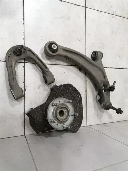 Aston Martin Rapide 10-14 Left Front Hub AD43-3K185-AB Wheel Bearing Housing Left