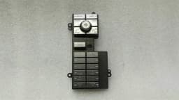 ASTON MARTIN Aston Martin DB9 Volante CD Player Switch 8G43-13D734-AA Audio Switch — thumbnail 8