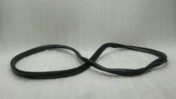 ASTON MARTIN Aston Martin DB9 Volante boot lid seal 4G43-L43720-AE tailgate seals — thumbnail 3