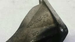 ASTON MARTIN Aston Martin DB9 Volante Right Engine Mount 4G43-7M125-CC Engine Mount Right — thumbnail 4