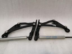 ASTON MARTIN Aston Martin Vantage V12 boat hinge 6G33-C42700-AH tailgate hinge — thumbnail 2