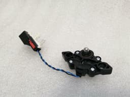 ASTON MARTIN Aston Martin Vantage V12 Boot Release Switch 6G33-32A50-AA Switch Tailgate — thumbnail 5