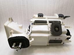 ASTON MARTIN ASTON MARTIN VANTAGE V12 Heater Matrix 4G43-19850-AA RHD EVAPORATOR ASSY — thumbnail 1