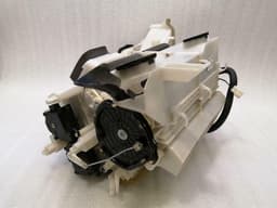 ASTON MARTIN ASTON MARTIN VANTAGE V12 Heater Matrix 4G43-19850-AA RHD EVAPORATOR ASSY — thumbnail 8