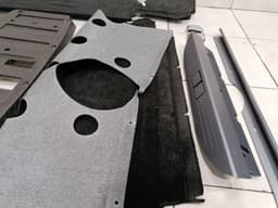 ASTON MARTIN ASTON MARTIN RAPID S Luggage Compartment AD43-130A58-GA Trunk Trunk Trim — thumbnail 7