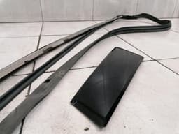 ASTON MARTIN ASTON MARTIN RAPID S Body Moulding ED43-C519A38-AB Bar RIGHT — thumbnail 3