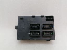 ASTON MARTIN ASTON MARTIN RAPID S Fuse Box AD43-14A073-AB Fuse Box — thumbnail 4