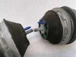 ASTON MARTIN ASTON MARTIN RAPID S Gearbox mount set FD43-6068-AA transmission holder set — thumbnail 6